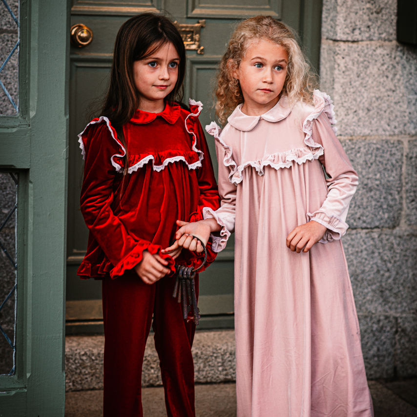 Girls old fashioned 2024 nightgown